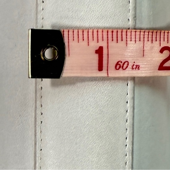 1980’s COACH Leatherware White Leather Slim Zip Crossbody Hand Bag Purse